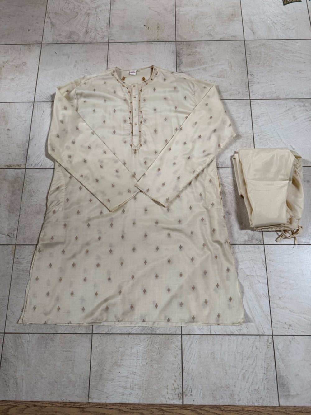 Men’s Cream Gold Sherwani Set Size 42 Wedding Festive Ethnic Wear